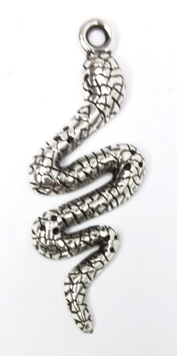 AMULETO Serpiente 3 cm. para que te respeten, colgante ritualizada